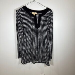 Michael kors women’s dress shirt with black and white pattern